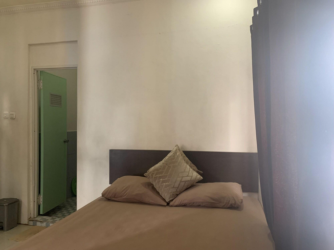 Room 5, 92899 Penginapan Laota Syariah, Makassar