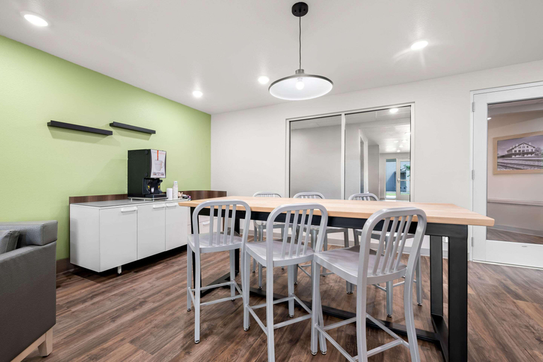 Public Area 2, Woodspring Suites Huntsville - Research Park, Madison