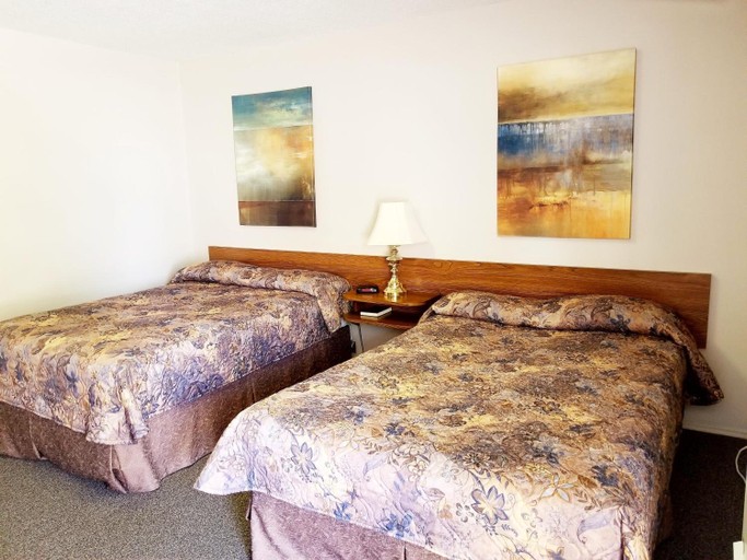 Bedroom 2, Prairie Oasis Tourist Complex, Division No. 7