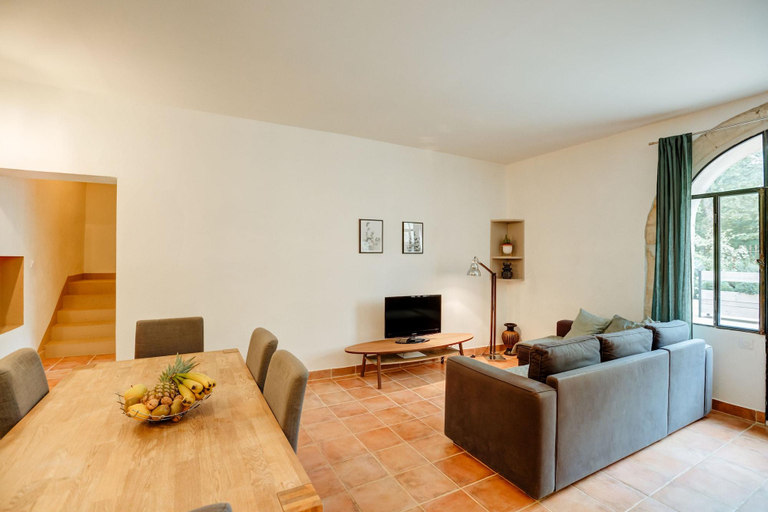 Public Area 3, Domaine De L Osage, Gard