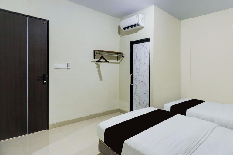 Room 3, Oyo Dory Inn, Batam