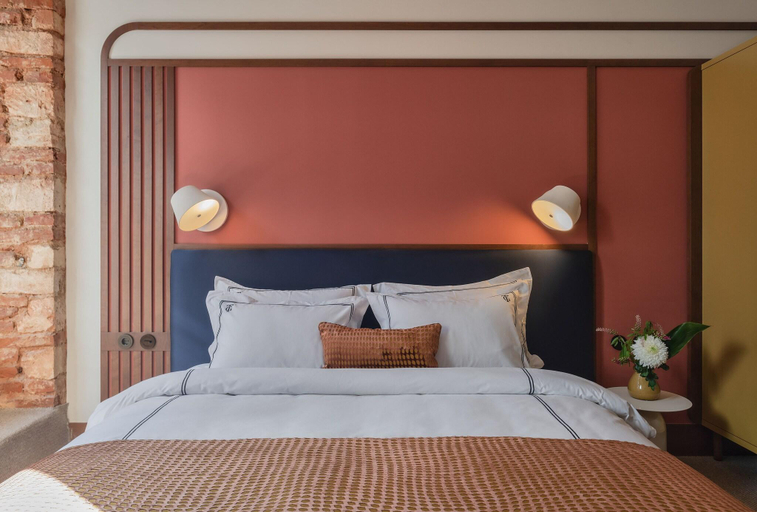 Bedroom 2, GentleTom, Beyoğlu