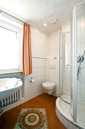 Bathroom 5, Landgasthof Lamm, Ostalbkreis