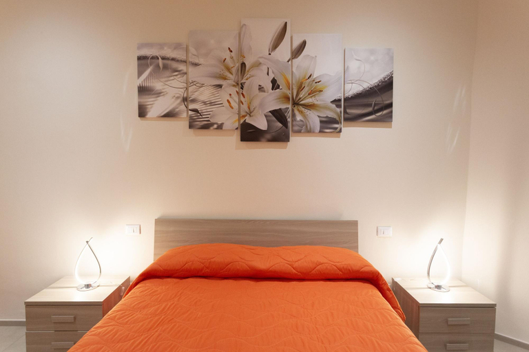 Bedroom 2, THE BRICKS B&B, Pisa