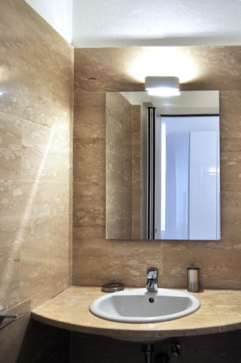 Bathroom 3, Bb Hotels Aparthotel Bocconi, Milano