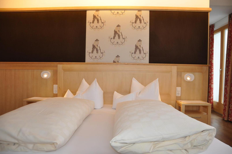 Bedroom 3, Hotel Gasthof Kreuz, Bludenz