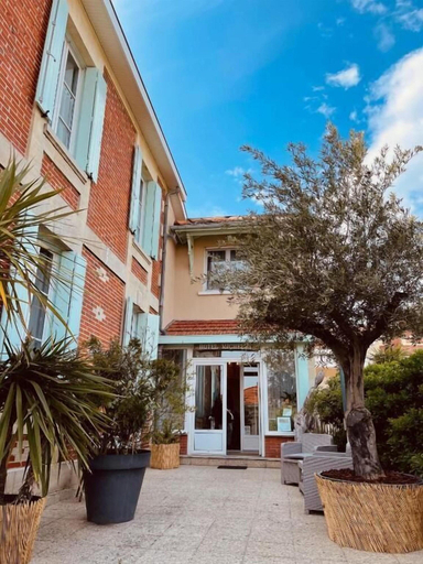 Terrace 4, Hv Tel Michelet Plage, Gironde