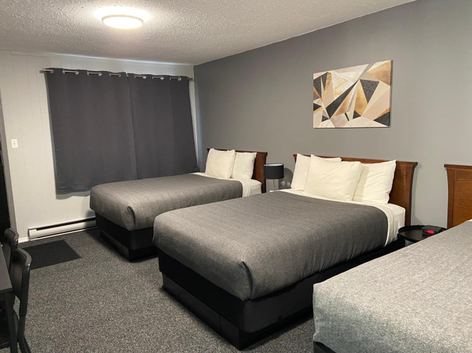 Bedroom 2, Monashee Lodge, Columbia-Shuswap
