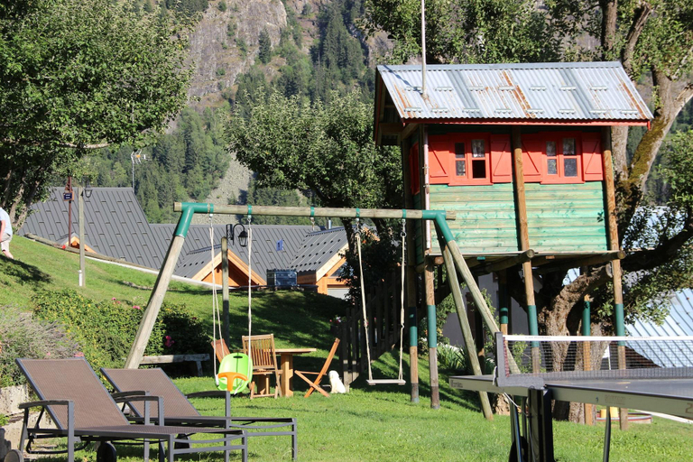 Others 4, Hotel V de Vaujany, Isère
