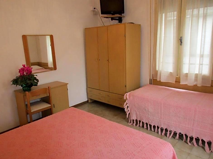 Bedroom 4, Hotel Pensione Ornella, Forli' - Cesena