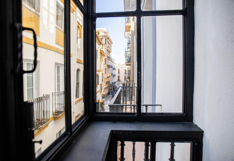 Exterior & Views 2, nQn Aparts & Suites Sevilla, Sevilla