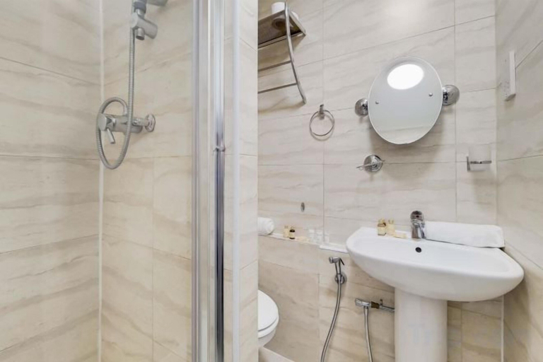 Bathroom 5, Princess Court Residences, London