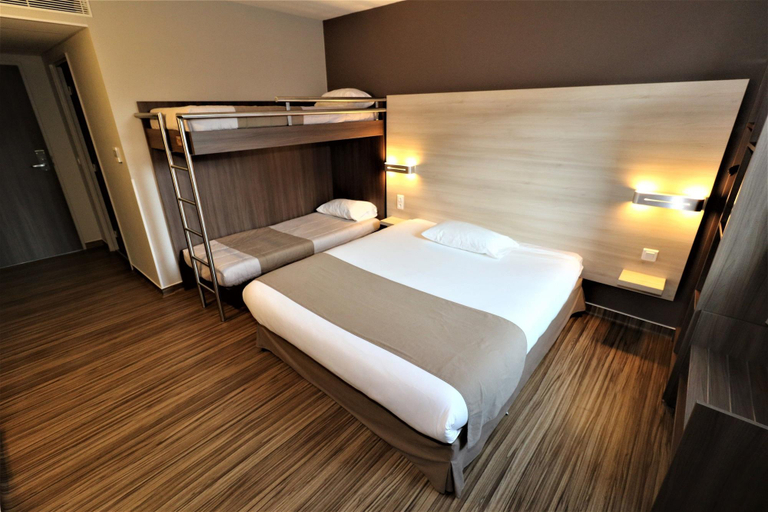 Room 2, Ekho Hotel Grenoble Nord Saint Egrã¨ve, Isère