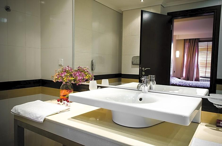 Bathroom 4, Park Hotel Green Europe, Haskovo