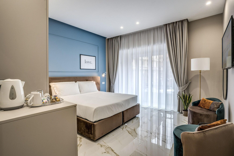 Bedroom 3, The Oasis, Napoli