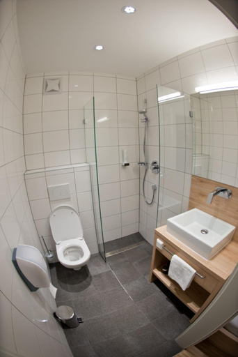 Bathroom 4, Hotel Restaurant Meyer, Graz Umgebung