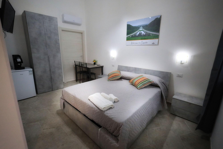 Bedroom 4, B&B REVOLUTION BED & BREAKFAST, Caserta