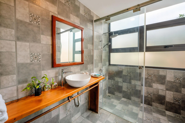 Bathroom 5, Sunkissed Paddy Hoi An Villa, Da Nang