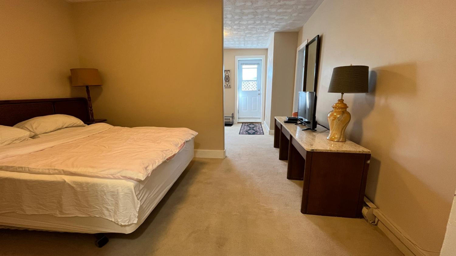 Bedroom 4, Admiral S Quay Motel Suites, Saint John