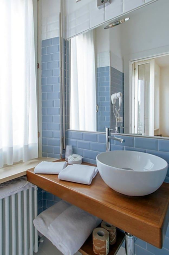 Bathroom 4, Hotel Aganoor, Perugia