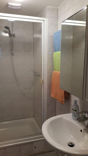 Bathroom 3, Ferienwohnung, Wesel