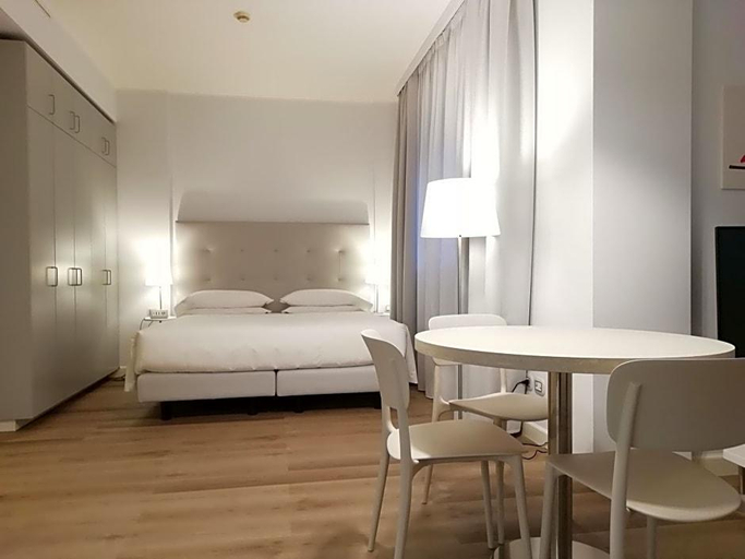 Bedroom 4, Delta Hotel, Milano