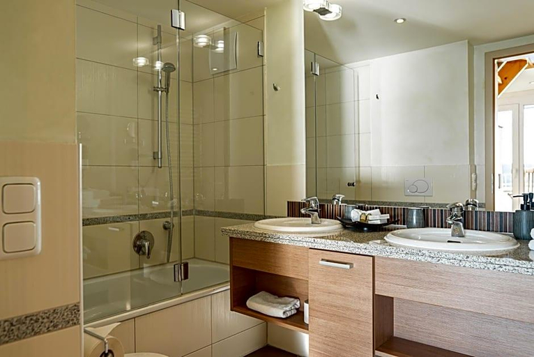 Bathroom 5, Hotel Seeblick, Cloppenburg