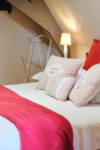 Bedroom 4, Au Petit Manoir, Nord
