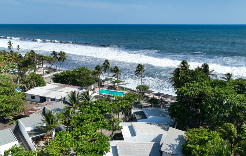 Public Area 2, Coco Surf Tropical Village, La Libertad