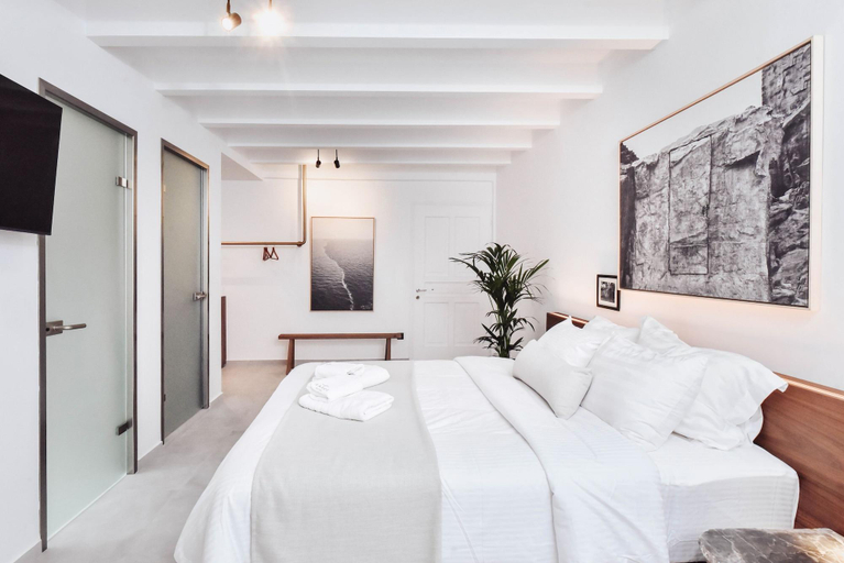 Room 4, Ikaros Suites, Crete