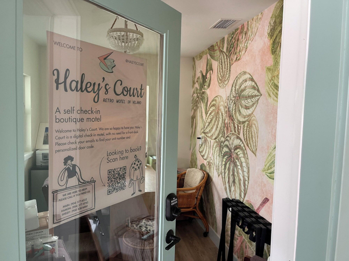 Public Area, Haleys Court Boutique Motel, Saint Johns