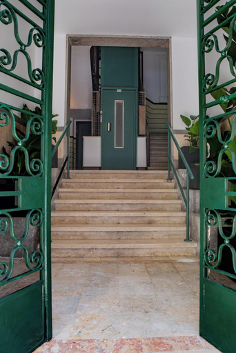 Lobby 4, Succeed Campo Pequeno Suites, Lisbon