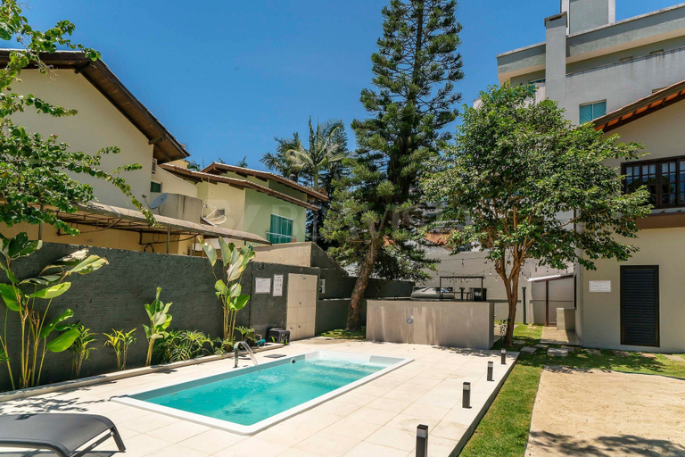 Sport & Beauty 5, Casa alto padrão com piscina 15 pessoas, Bombinhas