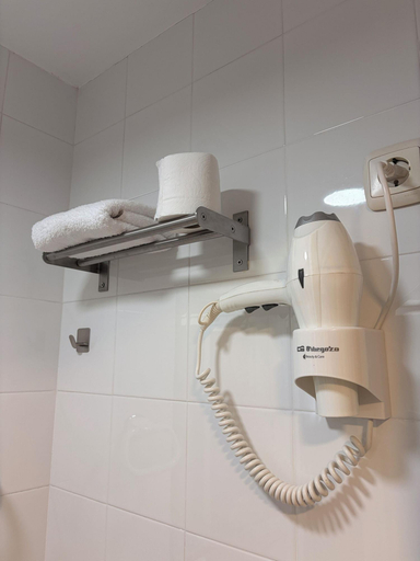 Room 5, Pensia N Santa Clara San Sebastian, Guipúzcoa