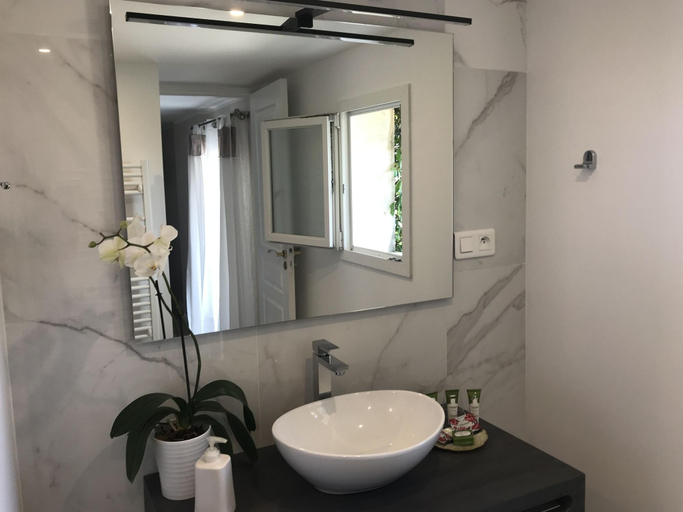 Room 4, Villa Kilauea B&b, Alpes-Maritimes