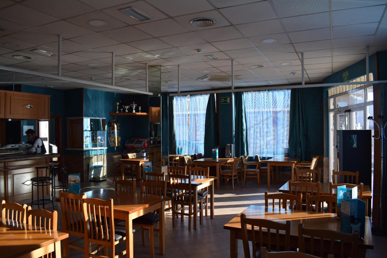 Food & Drinks 5, Hotel Los Leones El Mas Cercano A Warner, Madrid