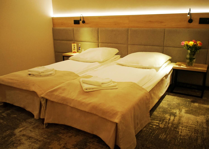 Bedroom 3, Hotel Relax, Oświęcim