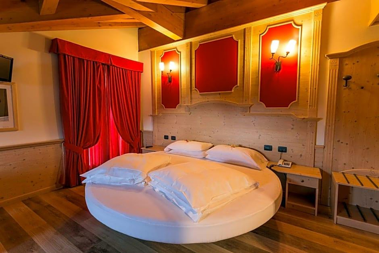 Bedroom 3, Hotel Arisch, Sondrio