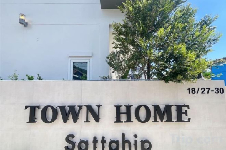 Exterior detail, townhome sattahip, Sattahip