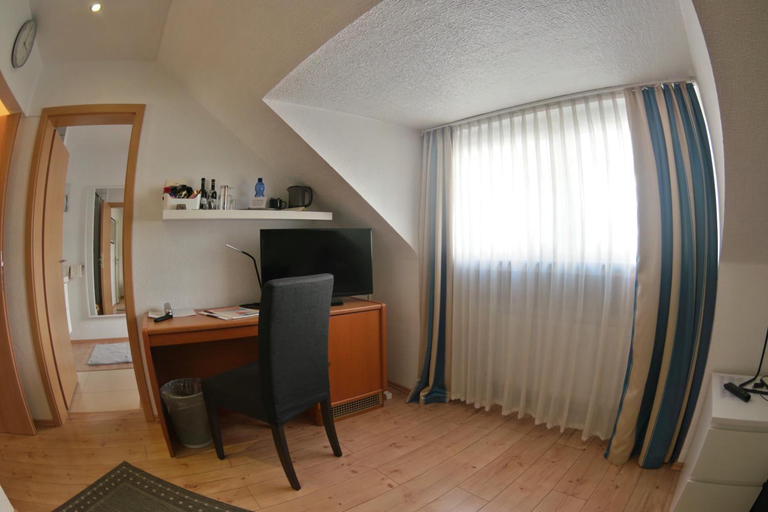 Bedroom 3, Hotel Merlin, Köln