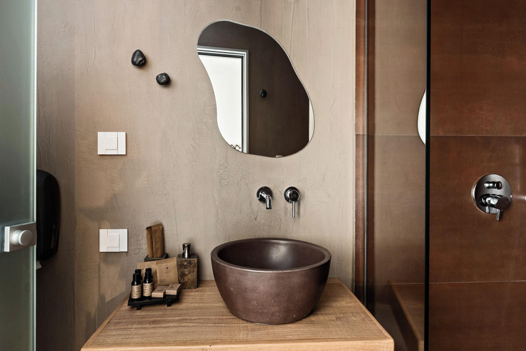 Bathroom 5, Kera Neme, Peloponnese