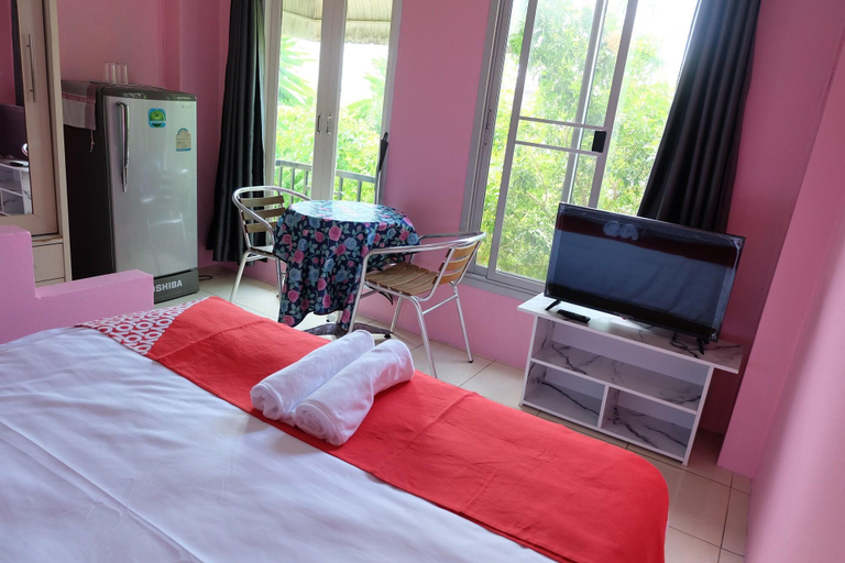 Room 4, Pop 75429 101 Place Navanakorn, Phra Nakhon