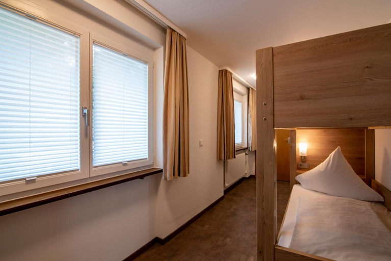 Bedroom 5, Hotel Pfefferburg, Böblingen