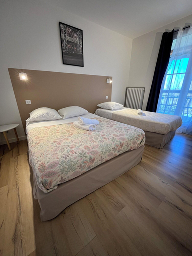 Bedroom 4, Domaine de l'orisse, Allier