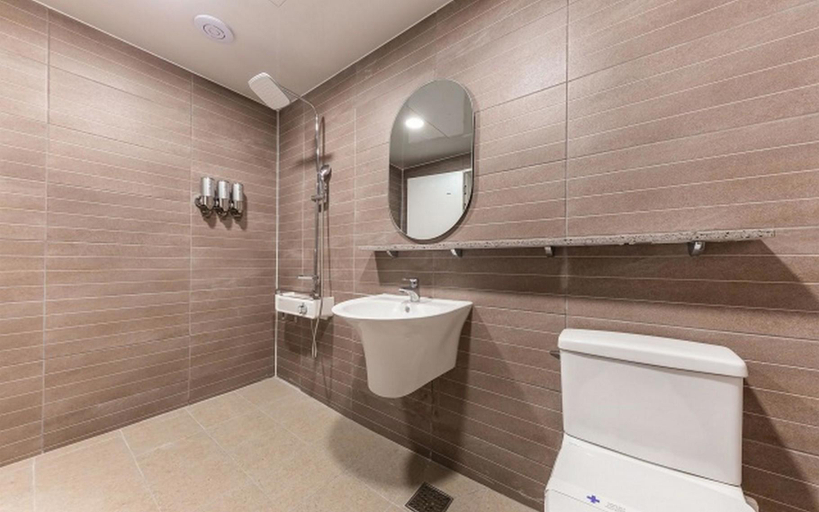 Bathroom 5, Cheonan Noblesse Hotel, Cheonan