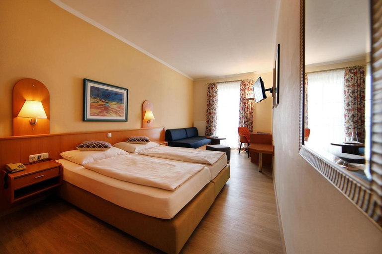 Bedroom 2, Hotel Rose, Melk