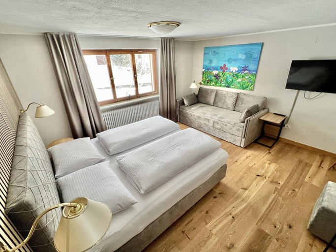 Bedroom 3, Haus Schrofenstein, Bludenz