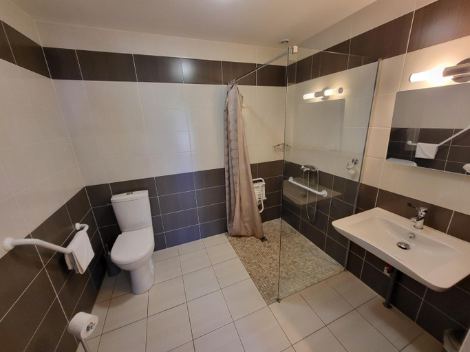 Bathroom, Auberge Des Lacs Bleus, Charente-Maritime
