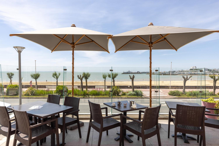 Food & Drinks 5, Family Golf Hotel, Charente-Maritime