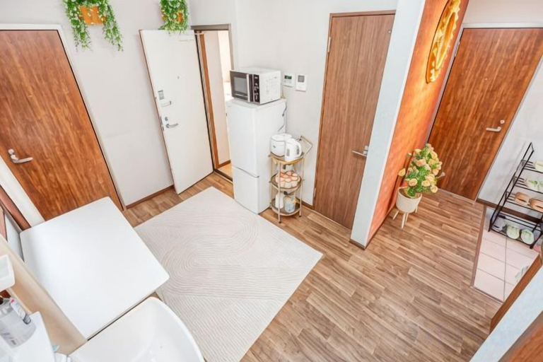 Bathroom 3, W.Hostel, Kita